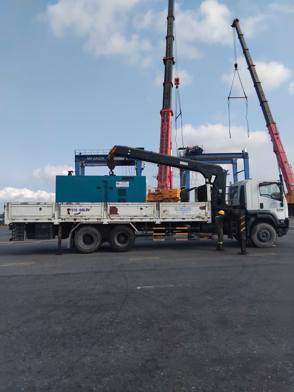 Cảng Quốc tế Long Sơn